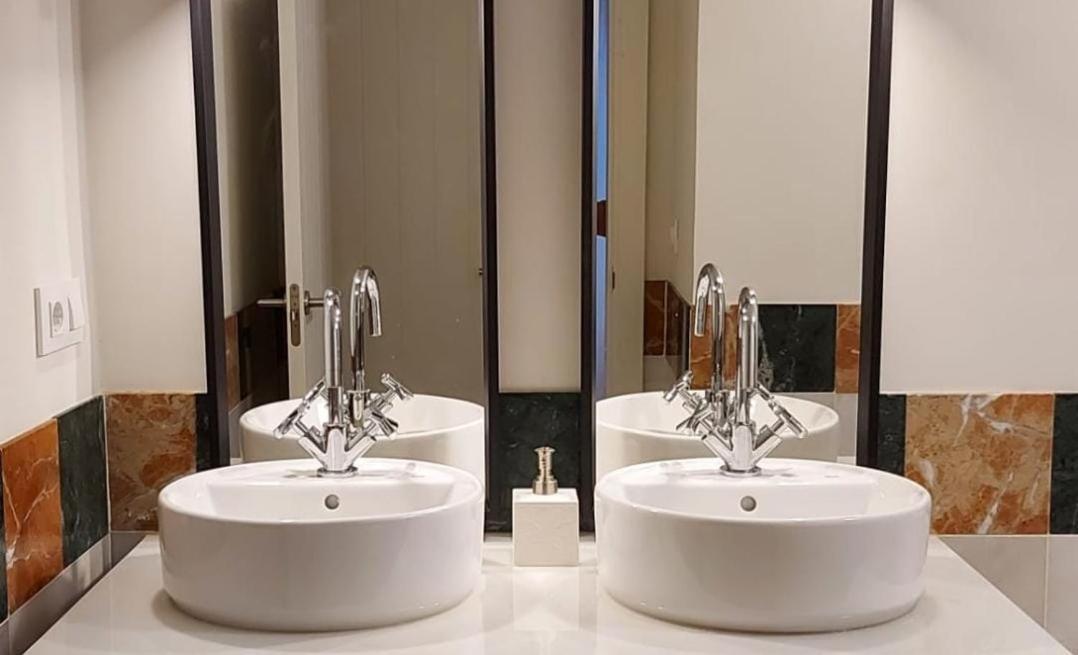 Entre Catedrales Terrace Apartman Sevilla Kültér fotó