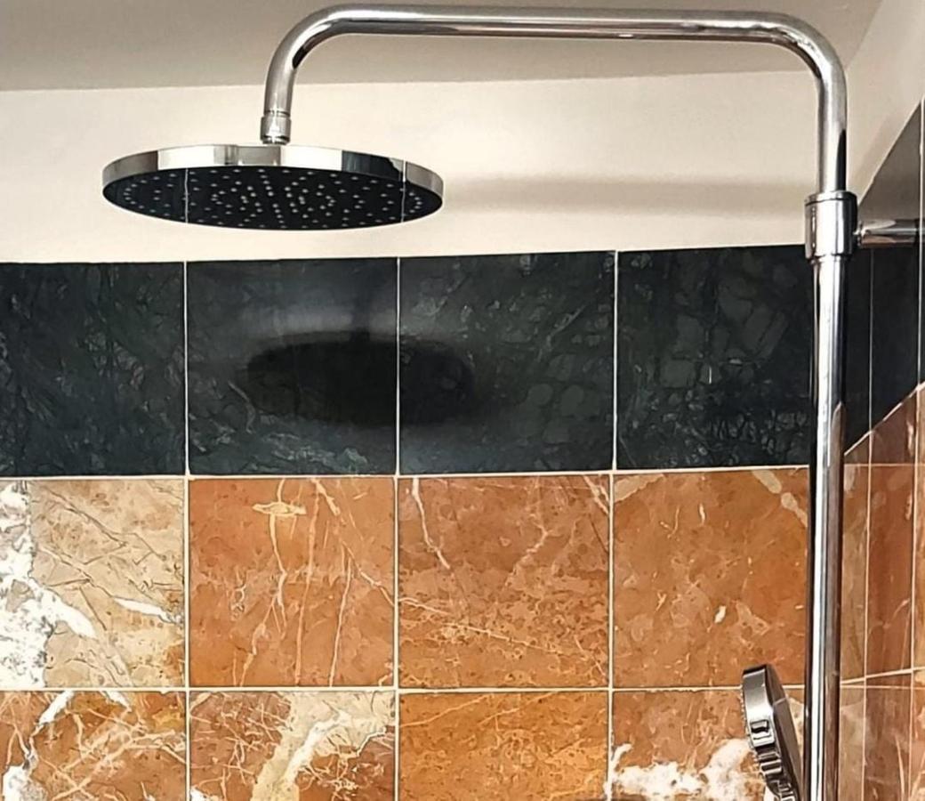 Entre Catedrales Terrace Apartman Sevilla Kültér fotó